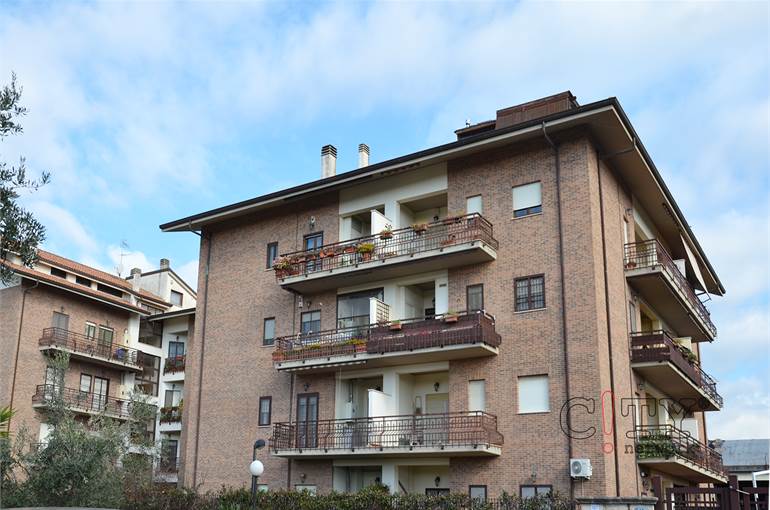 Facciata palazzina in cortina