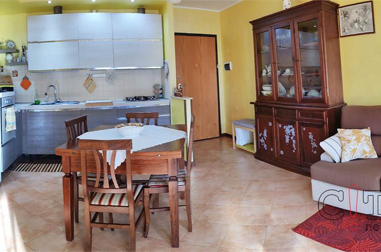 Soggiorno con cucina a vista 