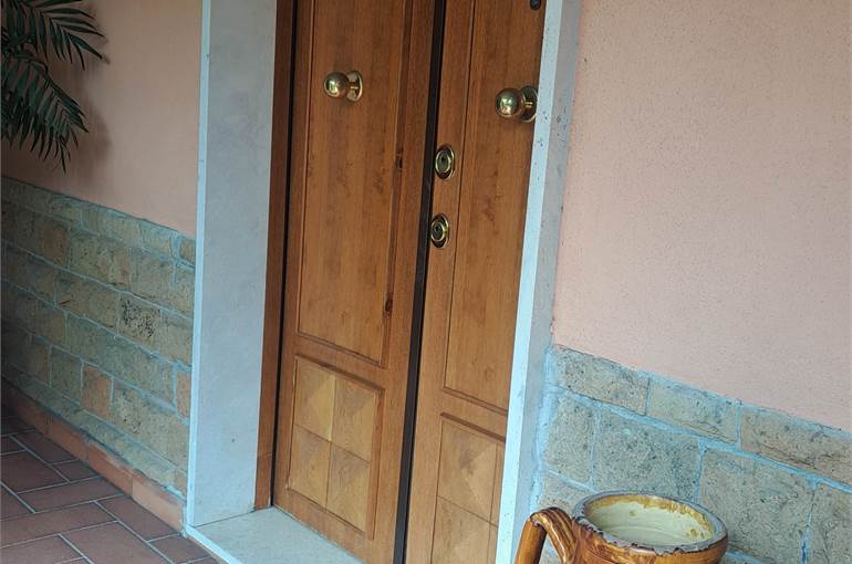 Portone blindato entrata indipendete