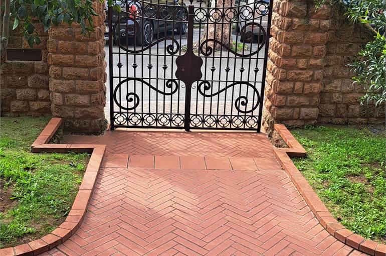 Entrata comune pedonale