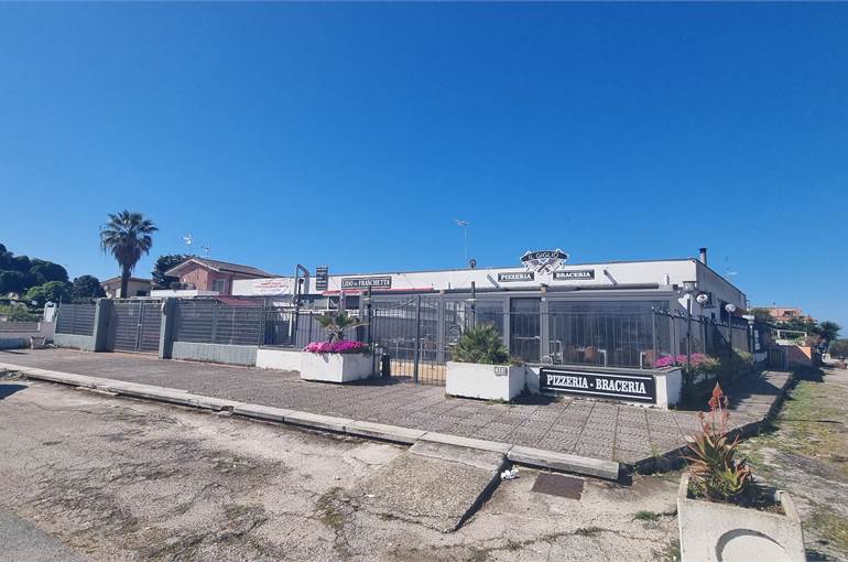 Locale Commerciale C1 