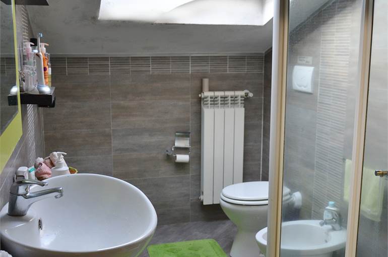 Bagno con doccia