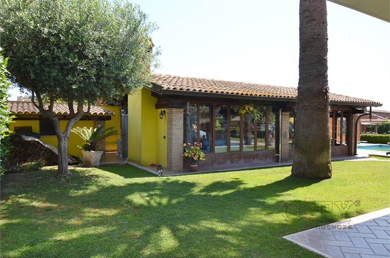 Veranda con vetrate a pacchetto