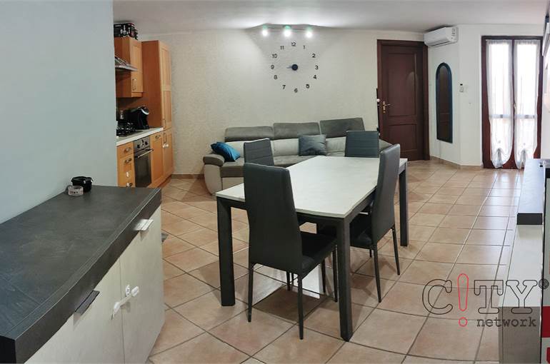 Soggiorno con cucina a vista