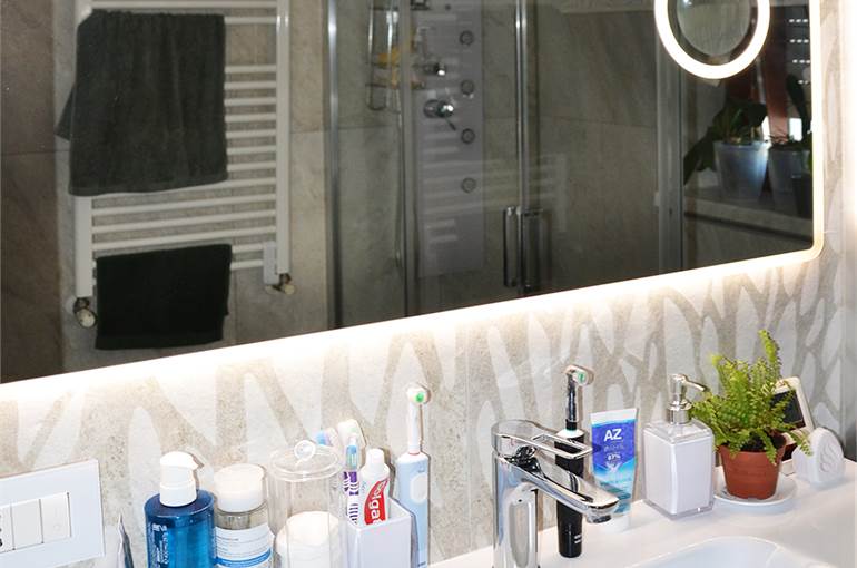 Bagno con doccia