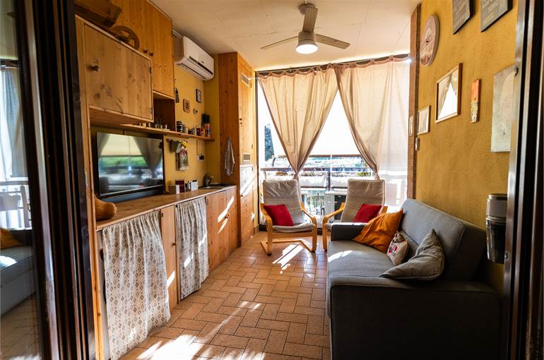 Grande balcone attrezzato