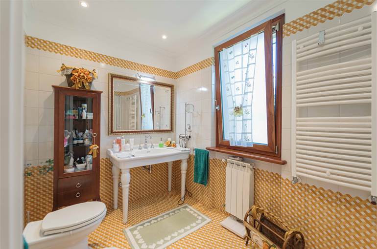 Camera padronale, bagno e cabina armadio