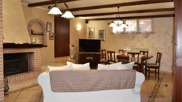 Villa Bifamiliare ottimo stato Via Pisa Nuova Florida