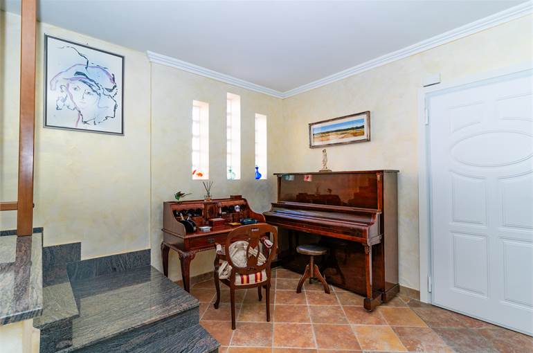 Ingresso e scala interna