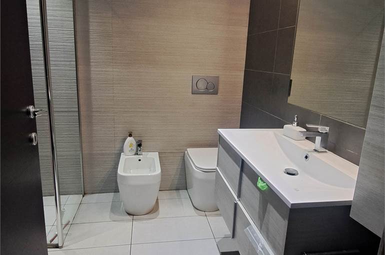 Bagno con doccia piano terra 