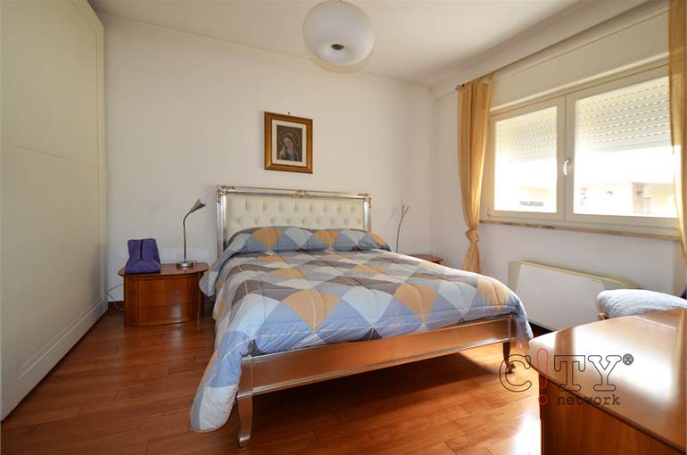 Lato notte pavimento in parquet