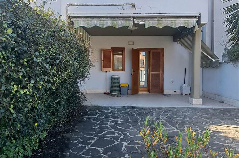 Facciata esterna  villino