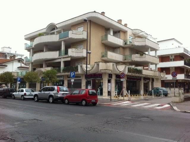 Palazzina in Pomezia Via Roma 