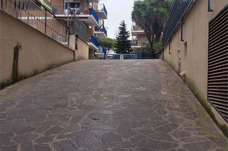 Rampa di accesso da Via Ovidio