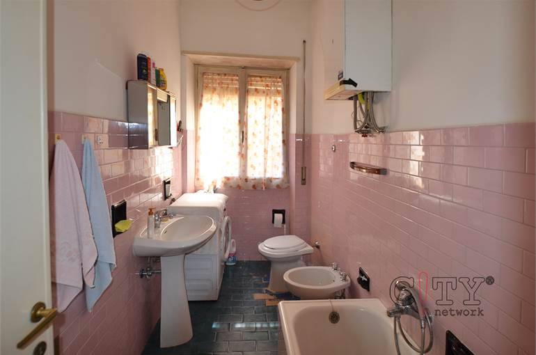 Bagno con finestra 
