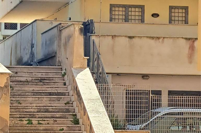 Passaggio pedonale lato mare
