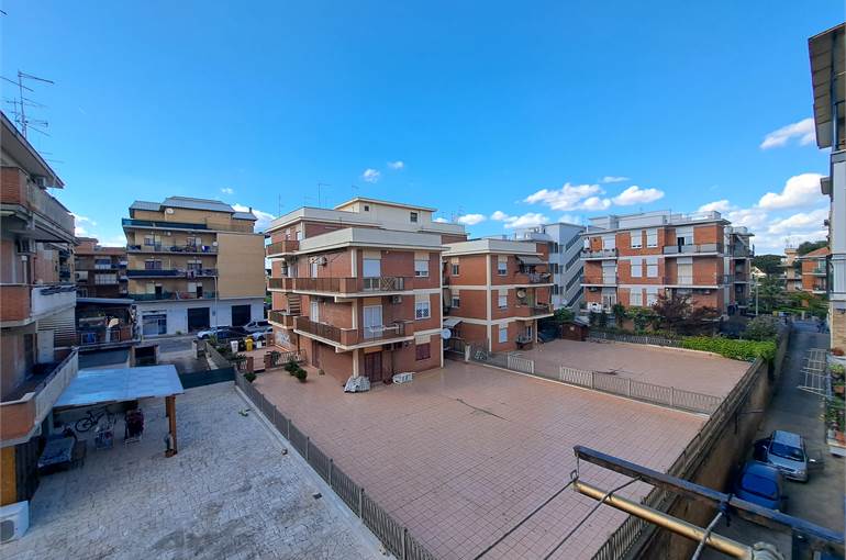 Affaccio balcone lato interno