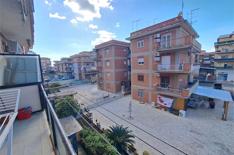 Affaccio balcone lato interno