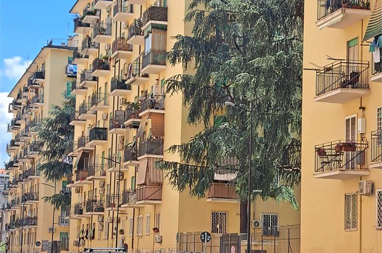 Facciata palazzina retro