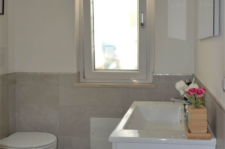 Bagno con finestra 