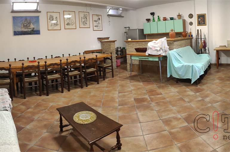 Zona hobby piano seminterrato con servizi