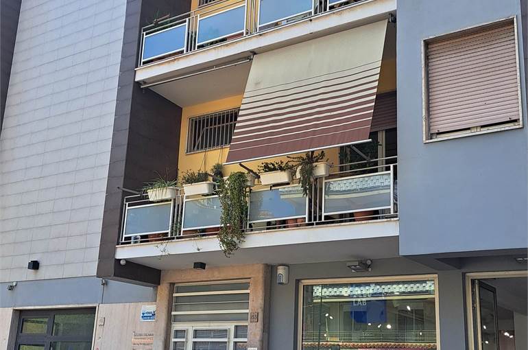 Portone entrata condominiale
