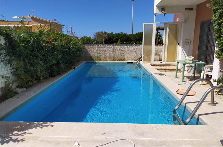 Piscina periodo estivo